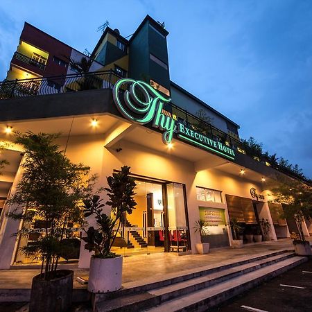 Thy Executive Hotel Johor Bahru Exterior photo