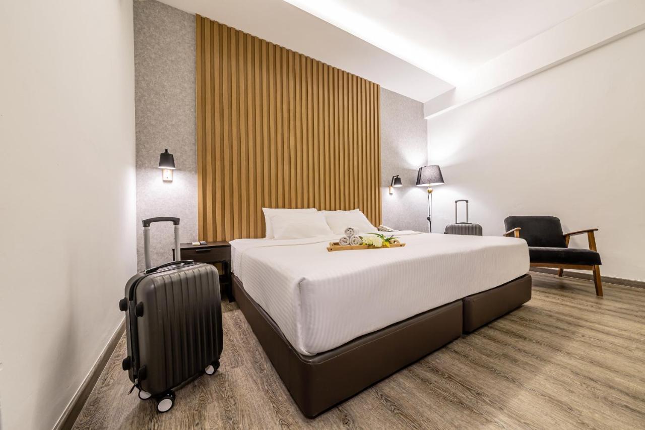 Thy Executive Hotel Johor Bahru Exterior photo