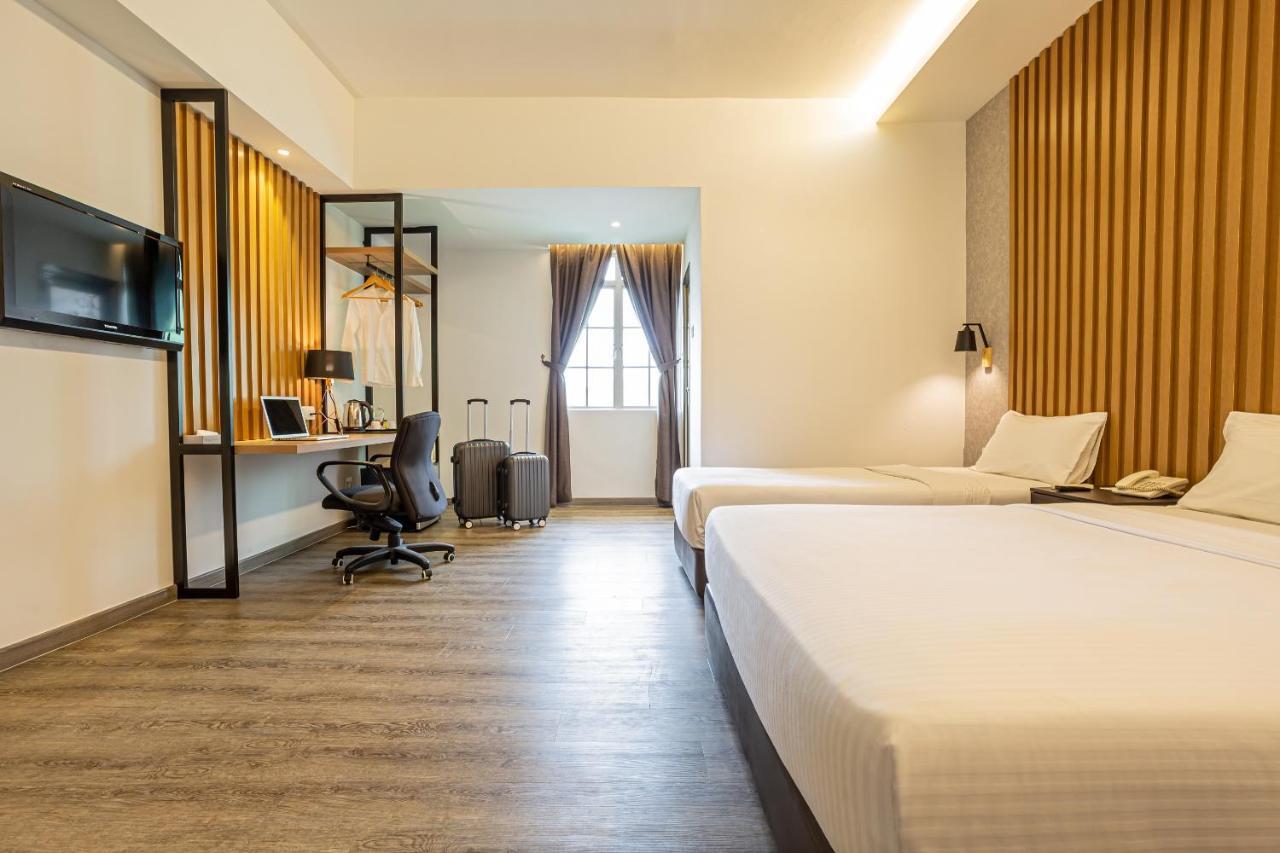 Thy Executive Hotel Johor Bahru Exterior photo