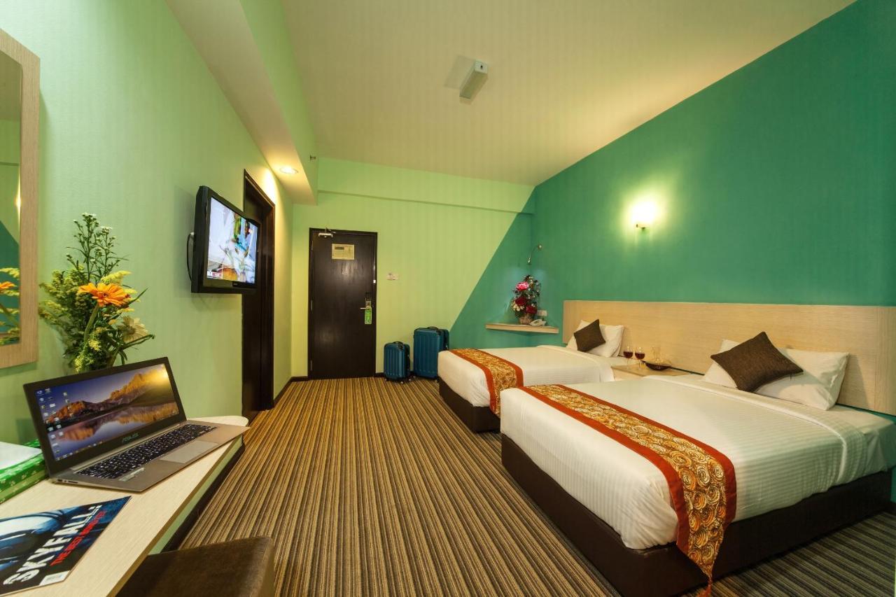 Thy Executive Hotel Johor Bahru Exterior photo