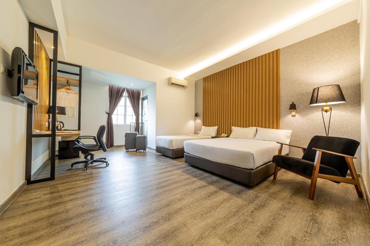 Thy Executive Hotel Johor Bahru Exterior photo