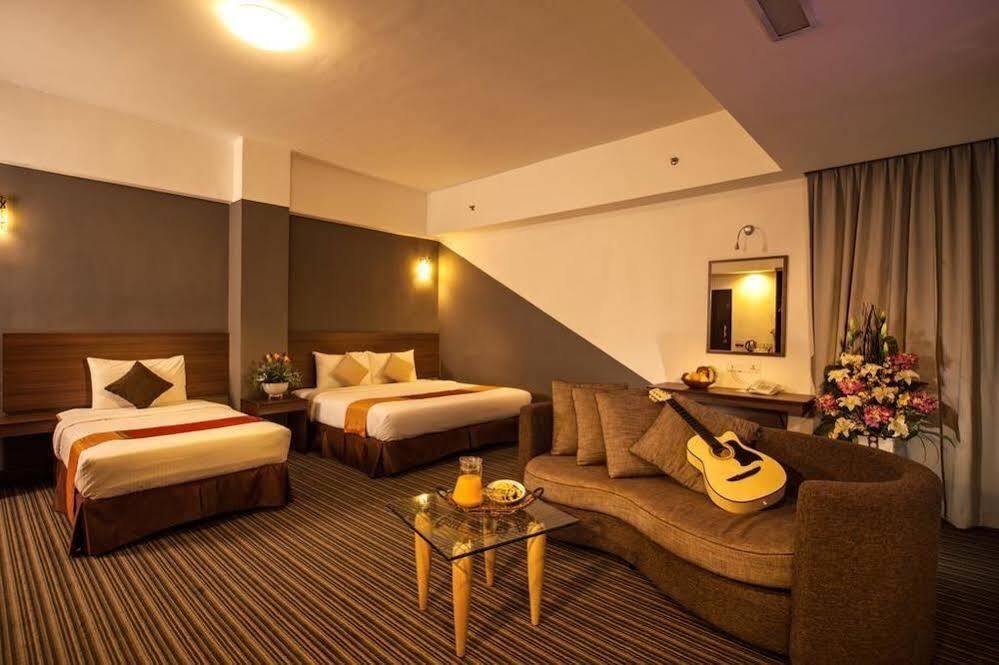 Thy Executive Hotel Johor Bahru Exterior photo